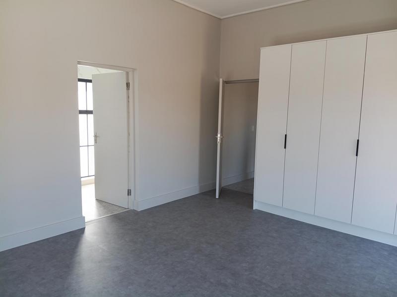 To Let 3 Bedroom Property for Rent in Goodwood Estate Western Cape